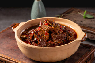 砂锅炖牛肉