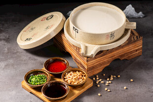 传统石磨豆腐