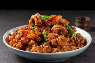 美味香辣炒鸡块