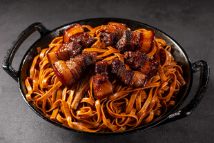 红烧肉焖面