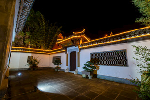 中式庭院夜景