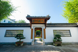 中式庭院门景