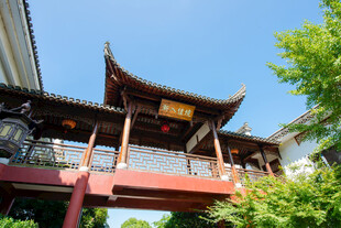 中式廊桥楼阁
