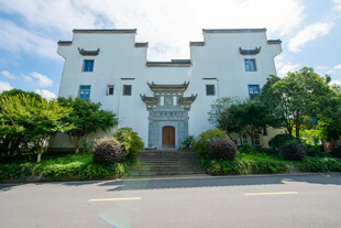 中式白墙建筑