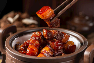 瓦罐红烧肉