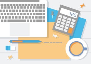 办公桌面场景物品丰富