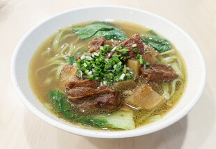 牛腩菠菜面