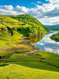 草原湖畔山林美景