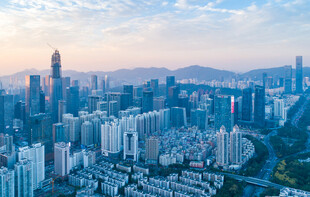 城市天际线全景俯瞰图