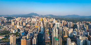 繁华都市天际线俯瞰图