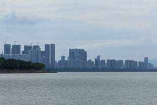 城市滨水天际线景观