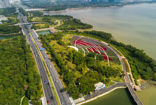 江边景观带航拍美景