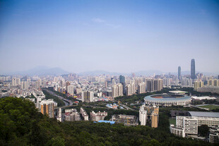 俯瞰城市建筑群景观