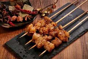 烤串美味诱人的视觉盛宴