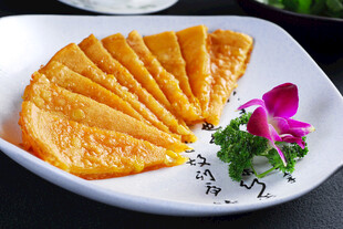 美味南瓜饼摆盘精致