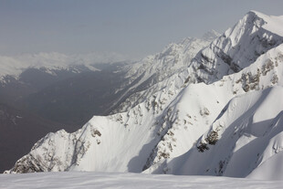 冬日雪山自然风光