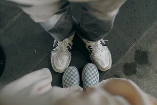 男士西装袖口细节特写