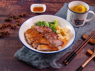 特色卤牛肉汤面