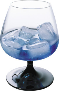 装冰块的玻璃杯
