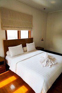 简约舒适酒店大床房