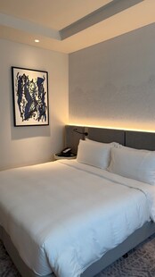 现代简约酒店客房