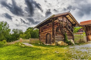乡村郊野木屋风景