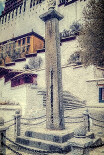 纪念柱与西式建筑