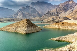 荒漠山湖自然风光