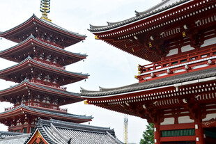 日式传统古寺五重塔