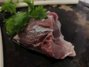 新鲜生猪肉块