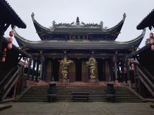 中式古典寺庙大殿