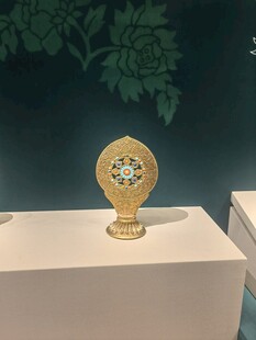 复古金色馆藏摆件