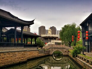 江南水乡古街河道风光