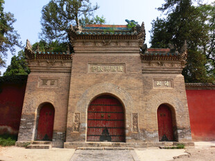 古寺山门古建筑