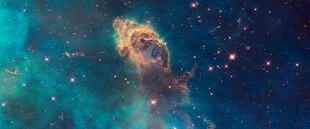绚丽深空星云景观