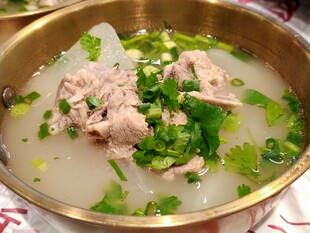 铜锅鲜羊肉汤