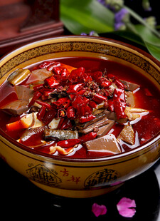 经典川味毛血旺