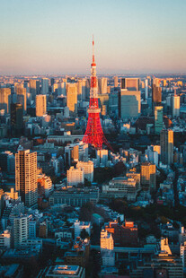 黄昏东京塔城市全景