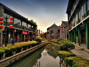 江南古街水巷风光