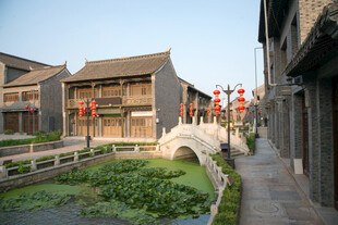 江南水乡古街风光