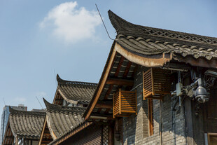 中式古建翘角屋檐
