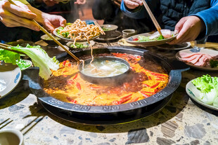 多人共享鸳鸯火锅