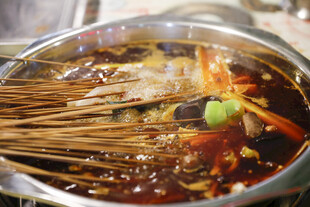 红油麻辣串串锅