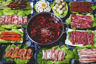 麻辣火锅食材组合摆盘