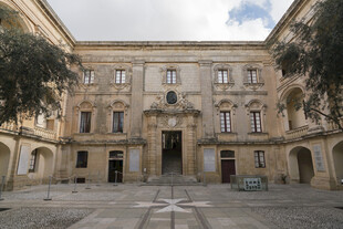 欧式古典建筑庭院