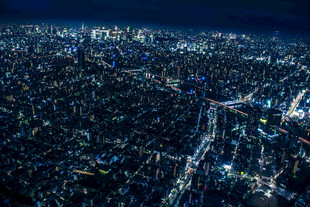 高空俯瞰城市夜景