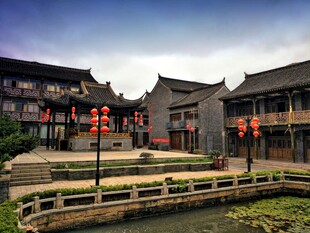 江南水乡古街风光