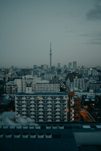 朦胧城市天际线