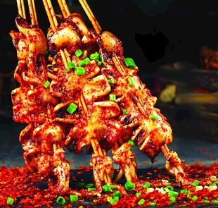 特色香辣烤鱿鱼串