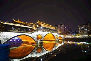 仿古廊桥夜景风光